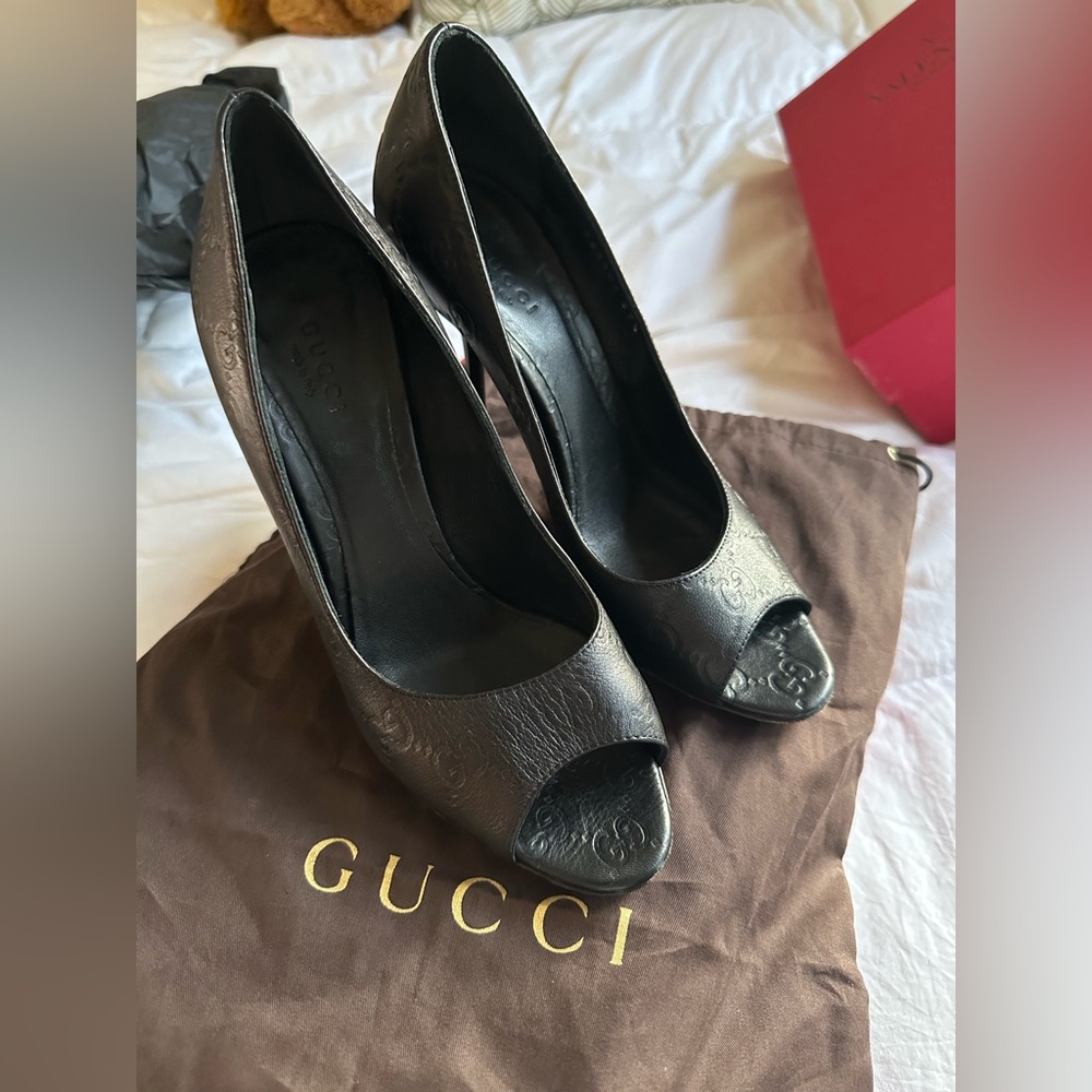 Gucci Black High Heel Peep-Toe Pumps